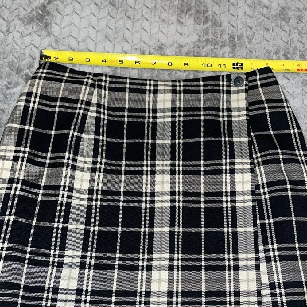 Andrea Viccarro maxi plaid wrap skirt.  Size 6.  Black, Cream, Tan. Lined.